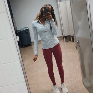 Meet your Posher, Sydney